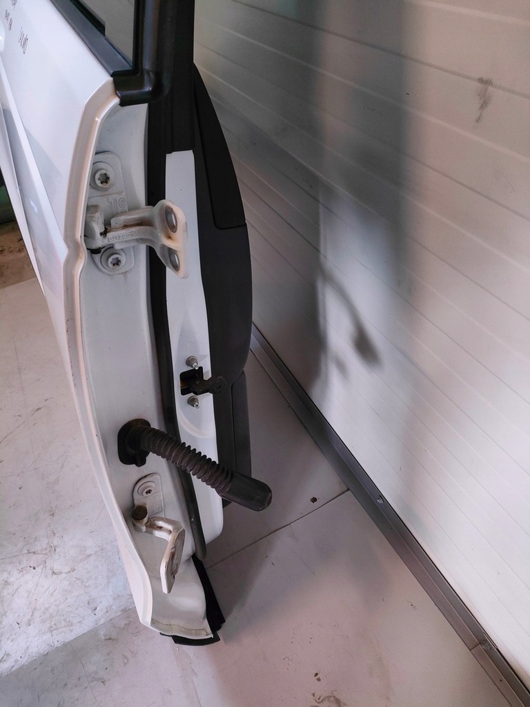 фото №10, Land rover discovery 2017r sport дверь правый задняя