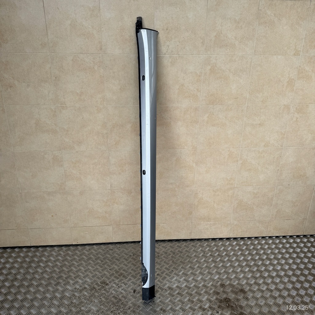 фото №1, Молдинг порог правая порог vw volkswagen taigo 2g7853856c