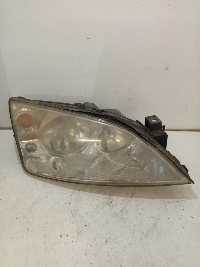 Купити Лампа передня перед права ford mondeo 3 3