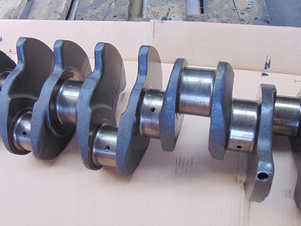 Volvo fl6 220 02r d6b wał коленчатый Киев