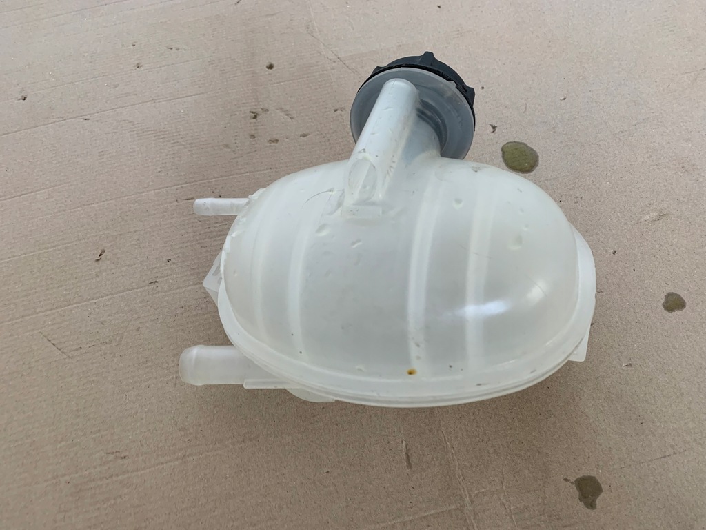 фото №7, Ford mustang mach-e 21r бак жидкость радиатора оригинал