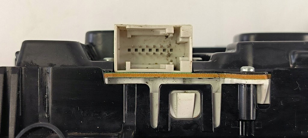 Лічильник приладова панель 13193068qh opel signum Недорого