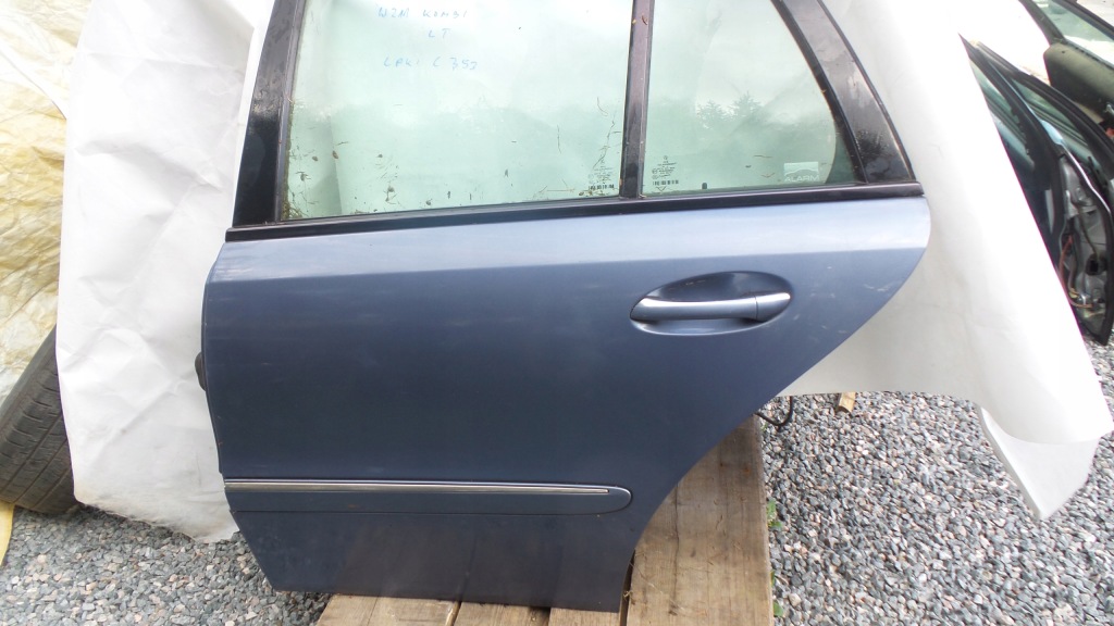 фото №1, Дверь левый задняя левая задние meredes w211 kombi c353