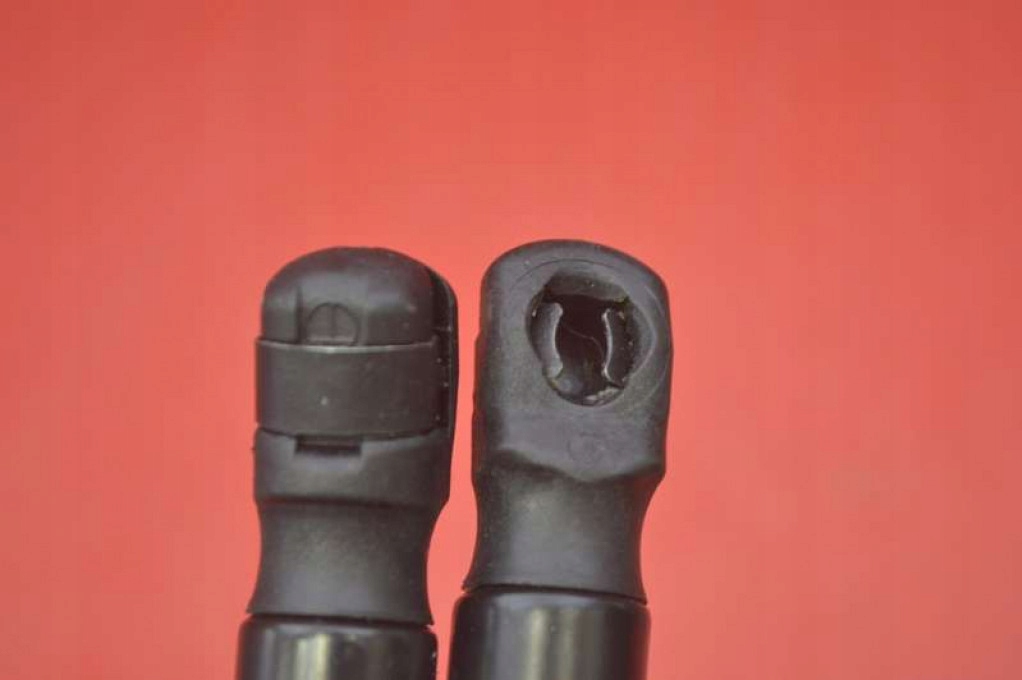 фото №7, Привод амортизаторы капот 51477148826 bmw e60 e61 03-07