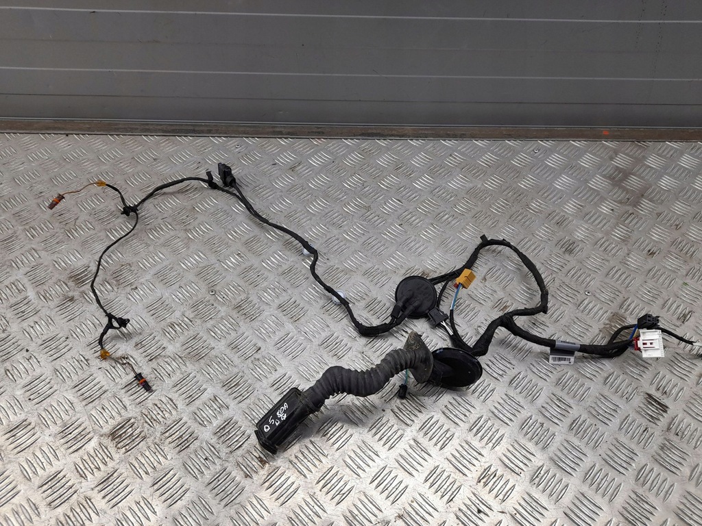 фото №13, Audi q5 sq5 2018 задняя сторона правая жгут трубопровод дверь задних