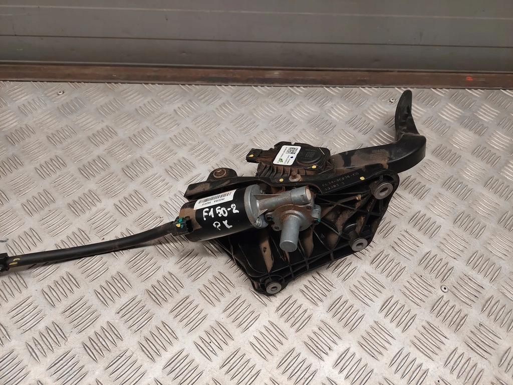 фото №8, Ford f150 fl349f836cd перед сторона левая педали