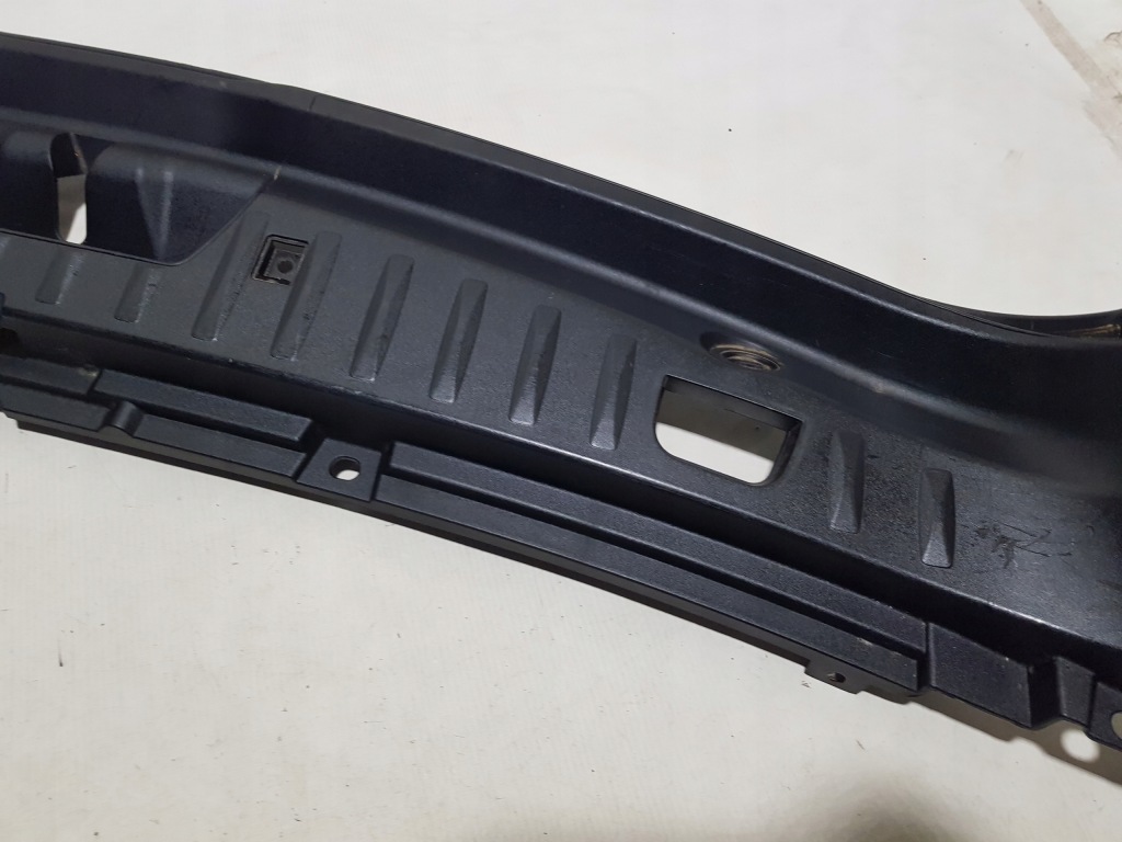 фото №8, Bmw 5 f07 gt захист молдинг багажника поперечина заднього пластик 9139171