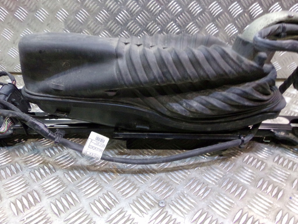 Bmw g30 g31 hak буксирувальний балка оригінальний 6867070 Недорого