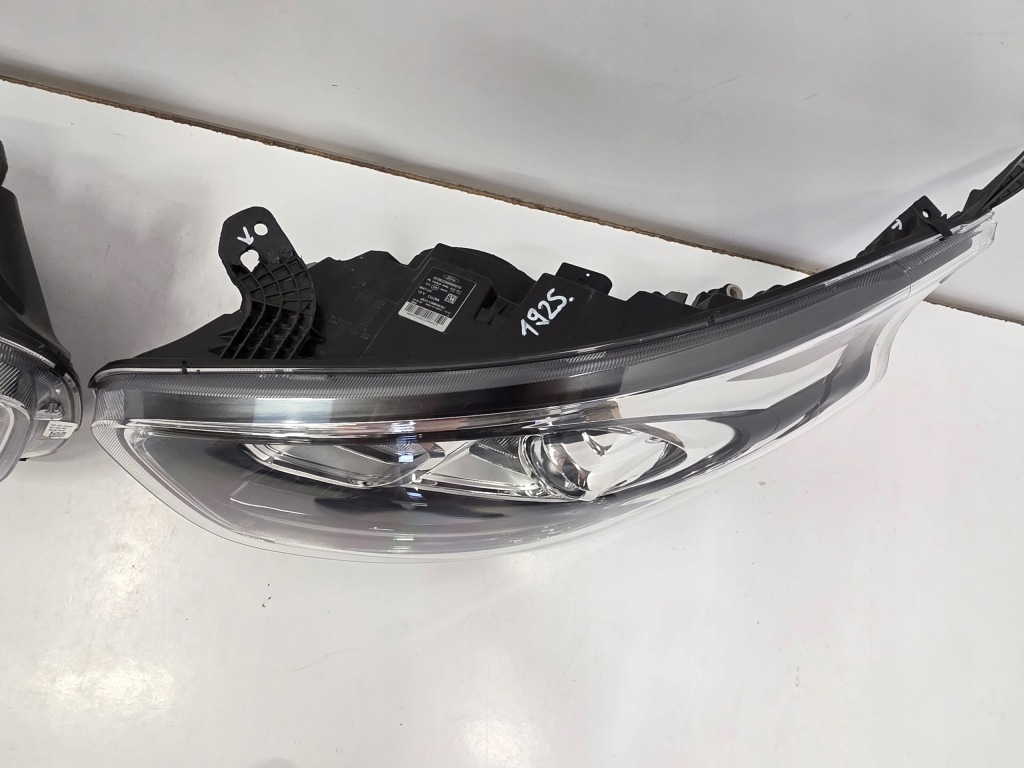 Ліхтарі  перед ліва правий ford transit custom led рестайлінг  jk21-13w029-dj Ціна