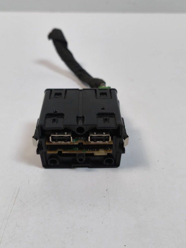фото №1, Audi a6 c7 роз'єм port aux usb 4g0035736