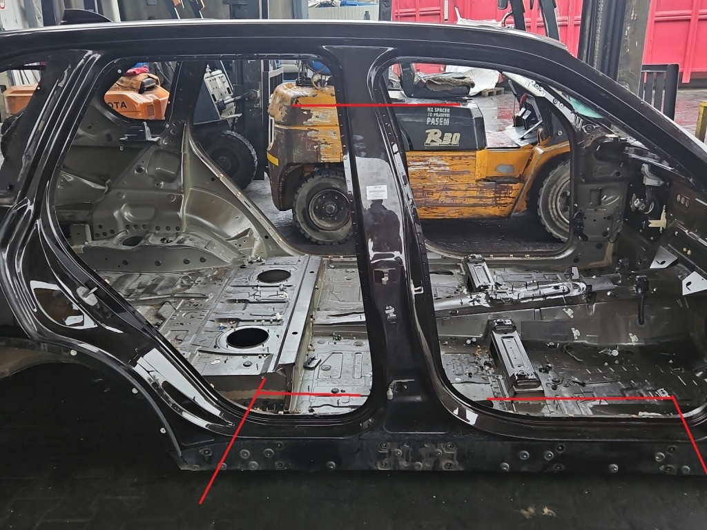 Поріг правий стовпчик  середній b bmw x5 f15 hb 5d sparkling brown металік b53 Зі Шроту