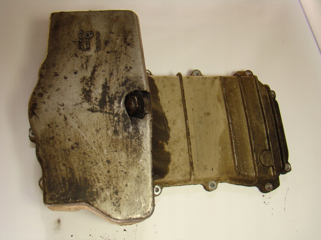 Піддон оливи масляна canter fuso 3.0 jtd 504334297 Зі Шроту