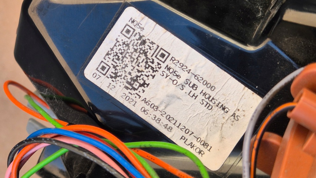 Фара задня led лівий задні kia sportage v 5 2021- оригінальний номер 92401-r2000 європа оригінал. Оригінал