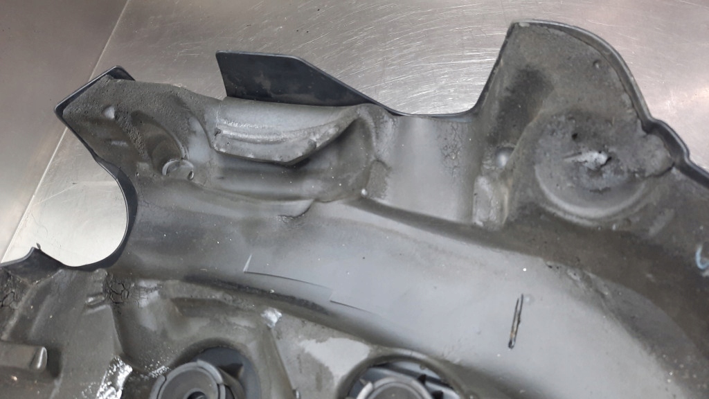 фото №11, Кришка двигуна 31319190 volvo s60 ii v60 10-18r 2.0 d3