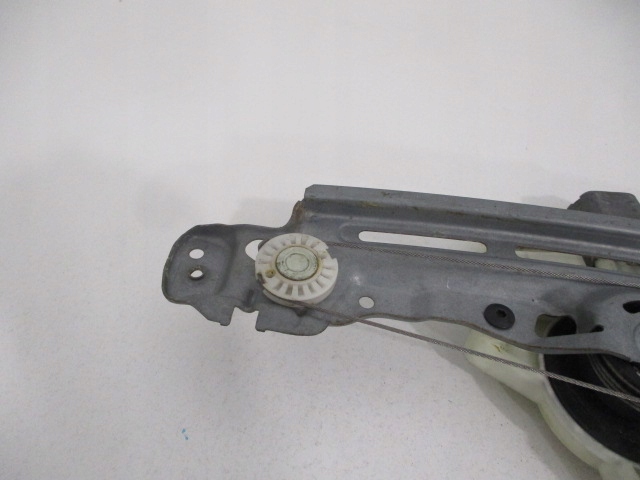 Peugeot 308 t9 електричний підйомник скло правий задні 6 pin 9678189980 в Україні