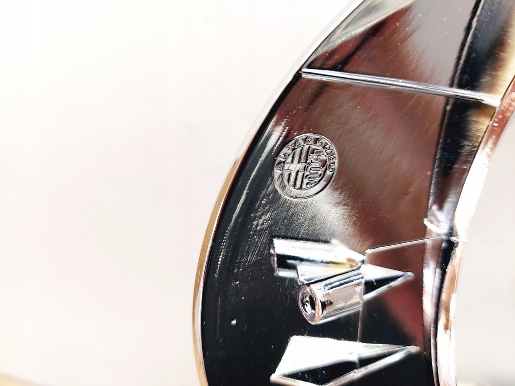 фото №5, Оригинал alfa romeo рамка хром лампы правой задняя 0071752168 alfa romeo mito