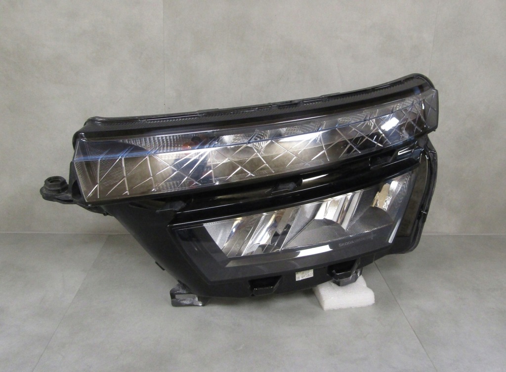фото №1, Лампа перед skoda kamiq led 19-23 lh 658.941.015