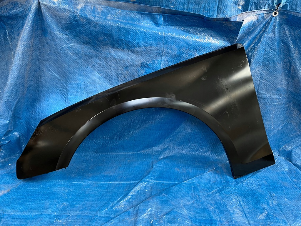 фото №1, Audi a4 b9 lift 20- левый передний крыло