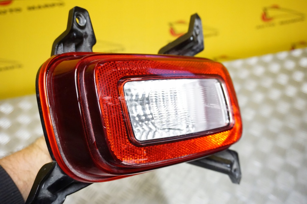 фото №9, Hyundai venue 2020 2021 2022 - лампа задня задня права w бампер usa