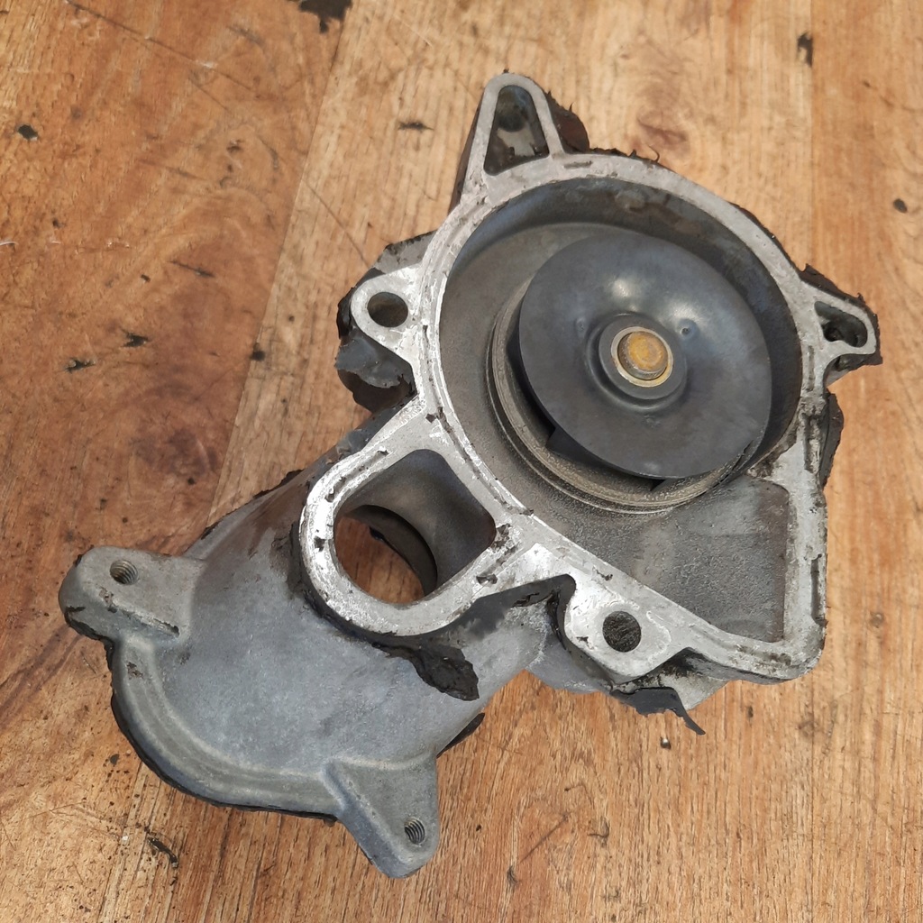 фото №6, Bmw e87 2.0d насос wody