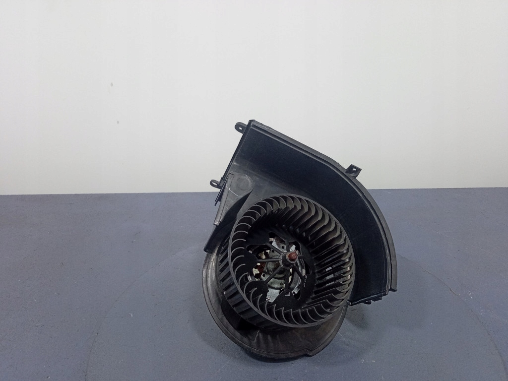 фото №1, Bmw x6 e71 e72 повітродувка повітря 990877l