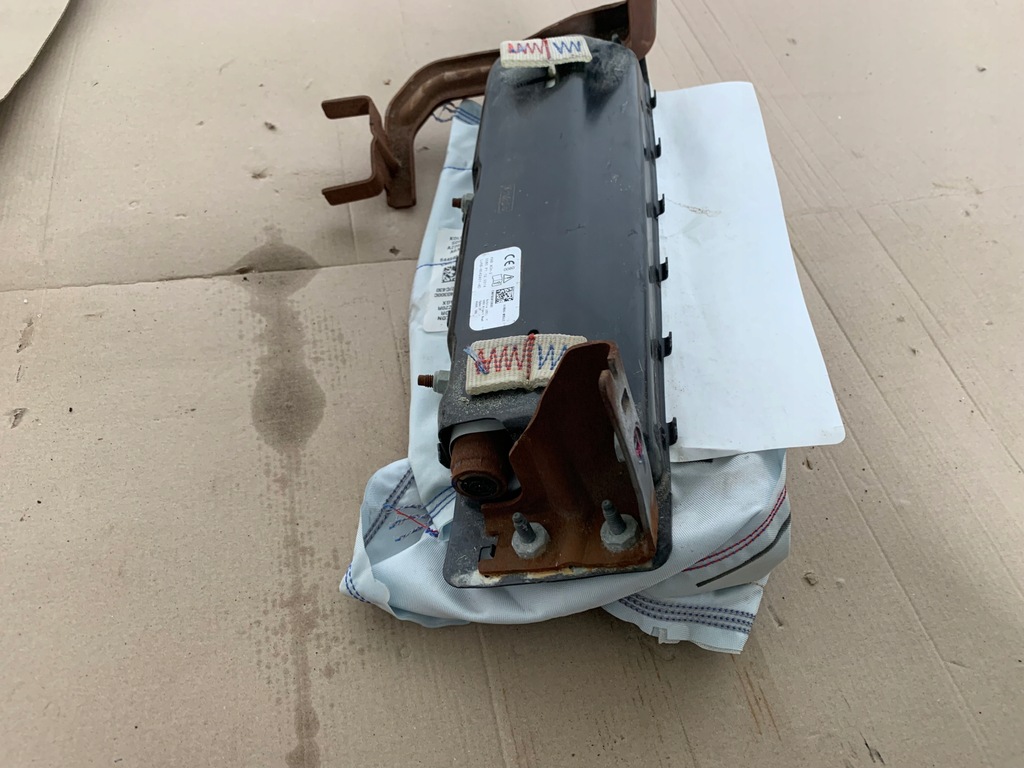 фото №12, Ford mustang mach-e rwd 75.7kwh подушка воздушная колено коленная подушка безопасности подушка безопасности