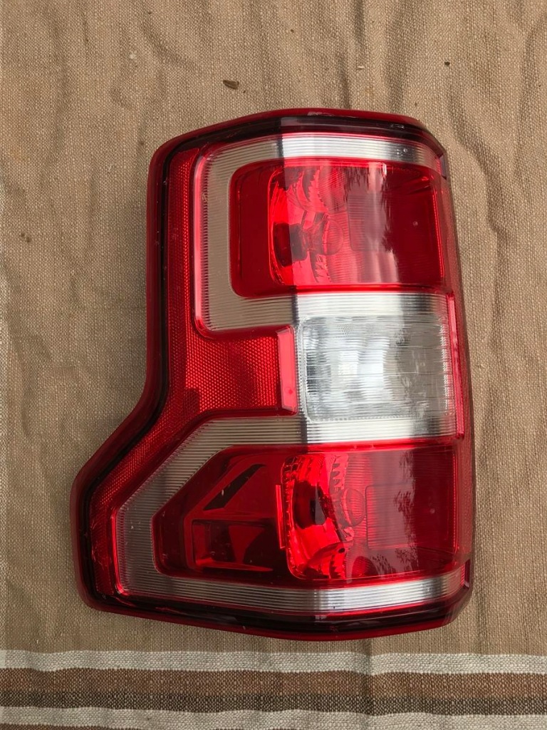 фото №2, Ford f150 2016-2020 лампа задняя задняя правая
