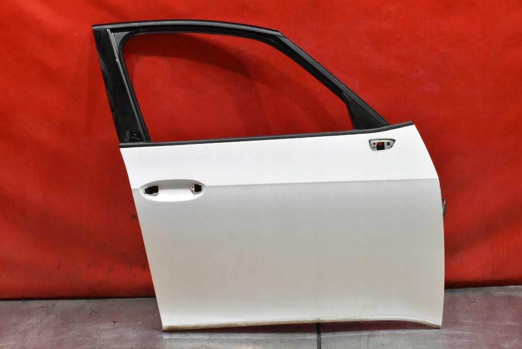 Купити Дверей праве  перед передні ls9r vw id3 id.3 19-21