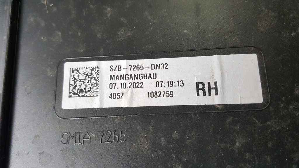 фото №10, Молдинг дверь правый перед vw id.4 11a854940d демонтаж