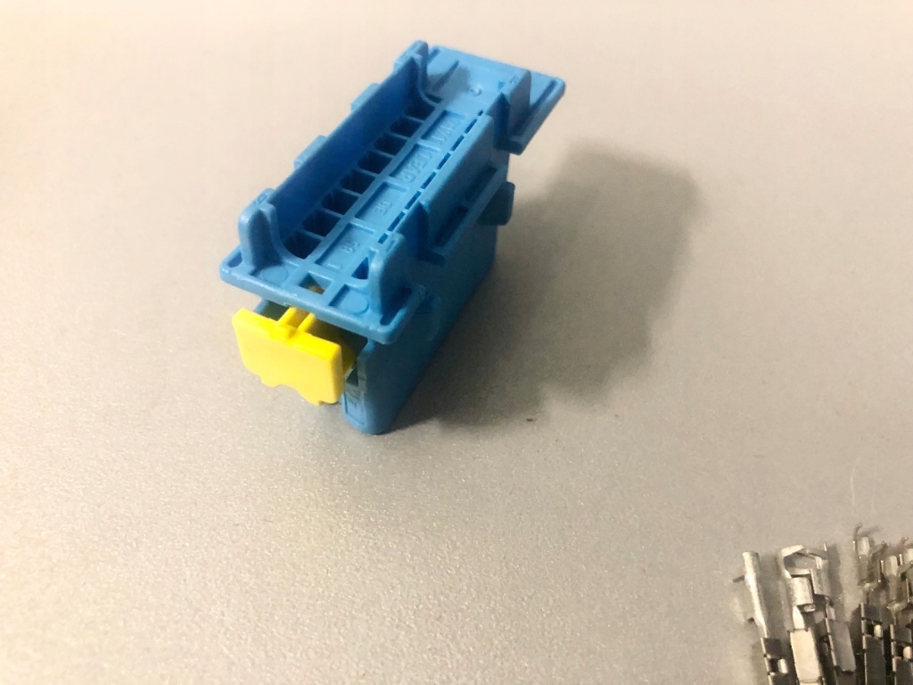 Штекер роз'єм obd man daf оригінал 9 pin Ціна