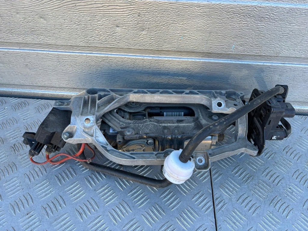 фото №4, Porsche taycan 4s компрессор подвеска ideał 9j1616006d