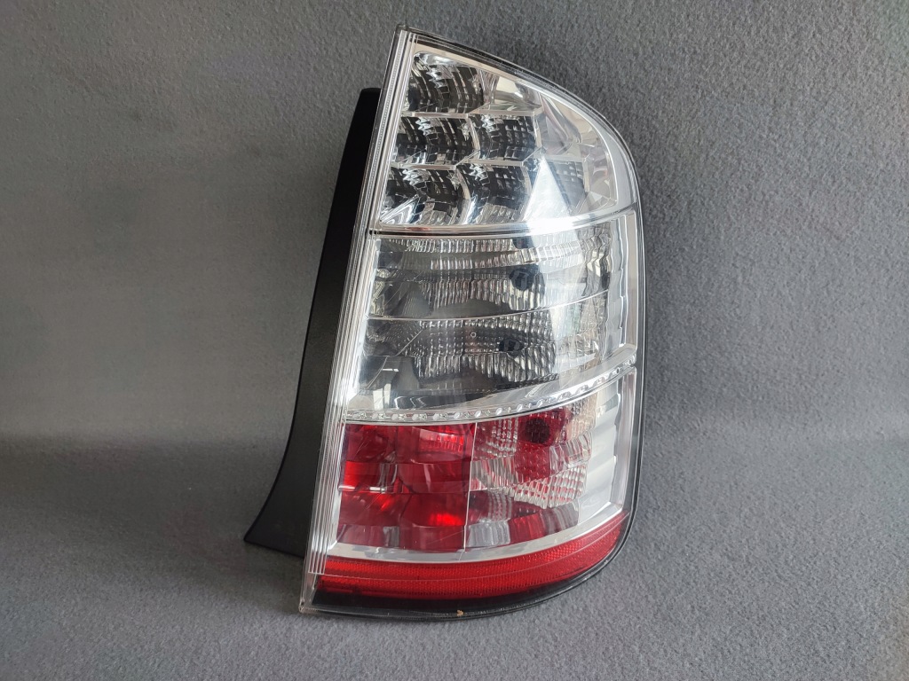 фото №3, Toyota prius ii lift лампа задня права задня led 2004-