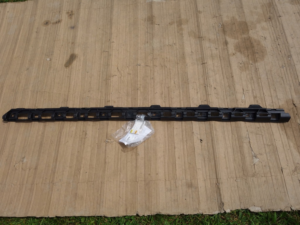 фото №1, Молдинг крепёжная порог vw passat b8 3g0 nowa