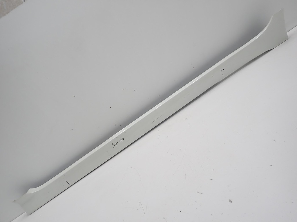 фото №1, Молдинг защита порог порог левая порог nissan leaf ii ze1 2020r