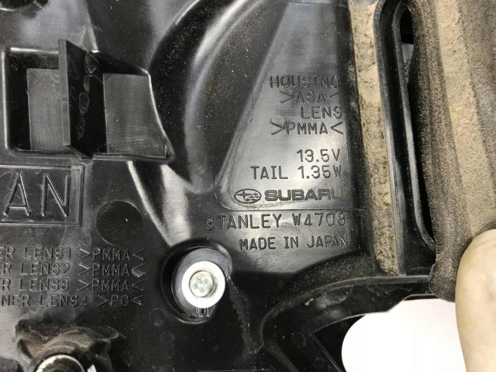 Subaru legacy outback 2021- фара задняя правый  задняя  w крышке  led stanley w4708 Доставка