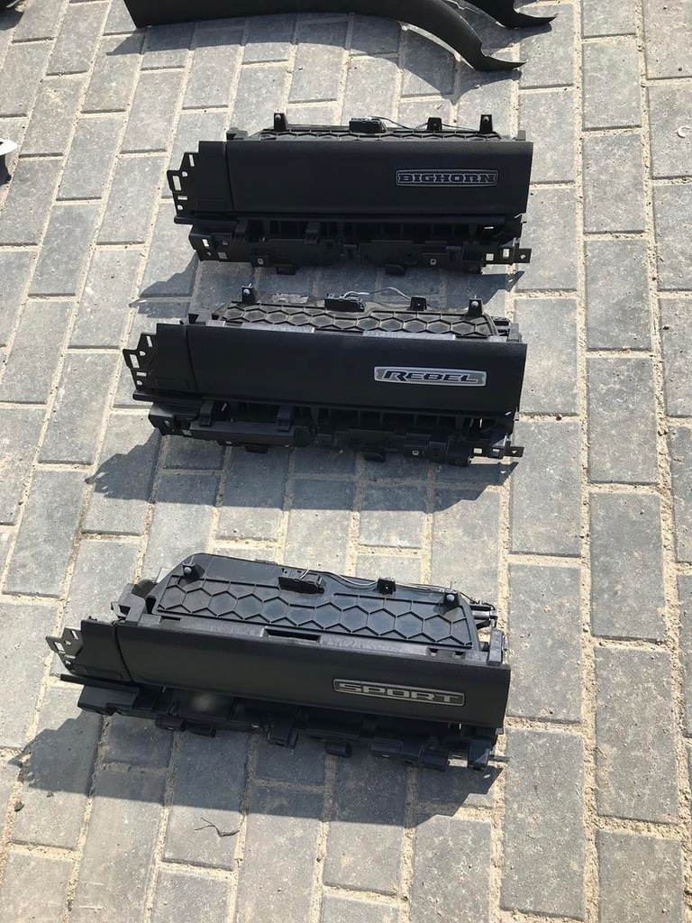 фото №1, Dodge ram 2019-2022 бардачок пассажира консоль