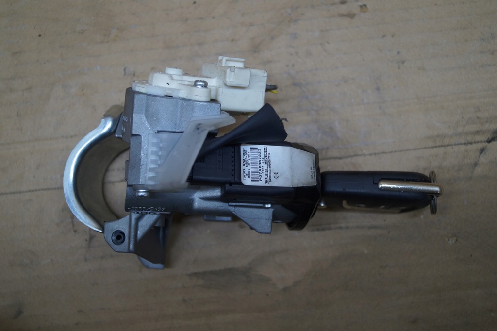 фото №6, Avensis t27 замок запалювання + ключ 89783-05030