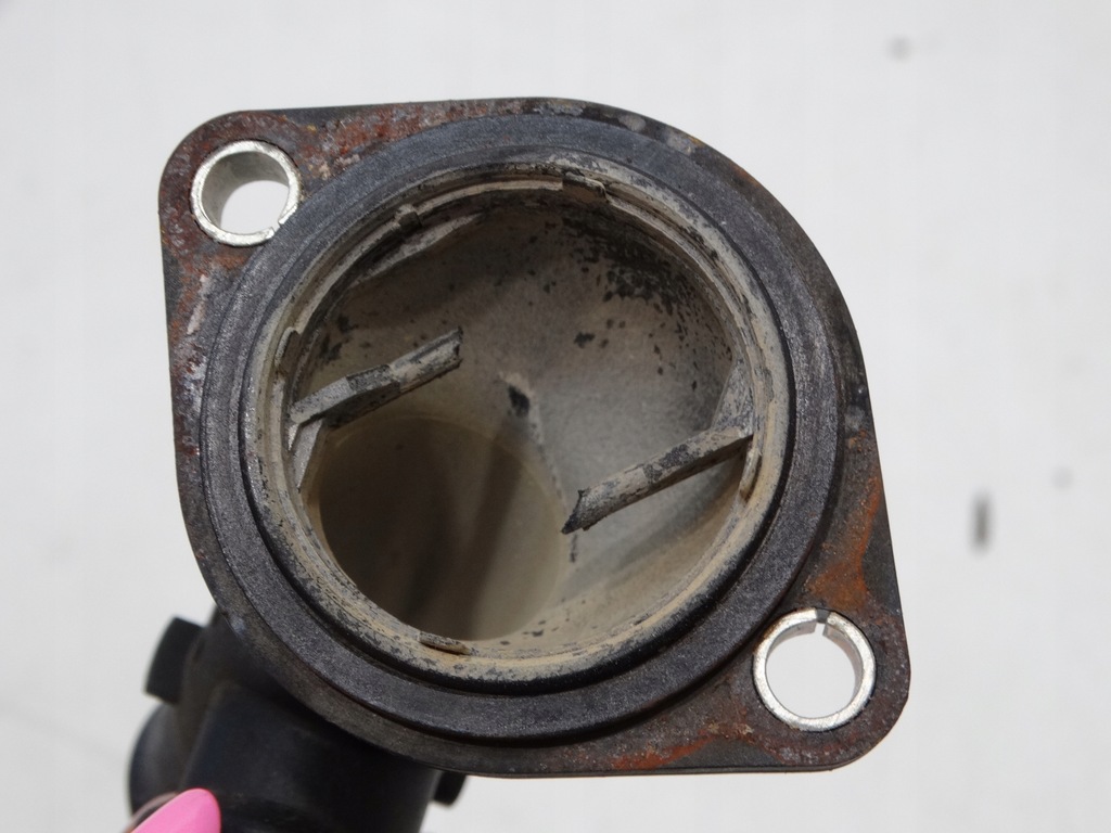 фото №7, Корпус термостата skoda audi seat 03g121121d