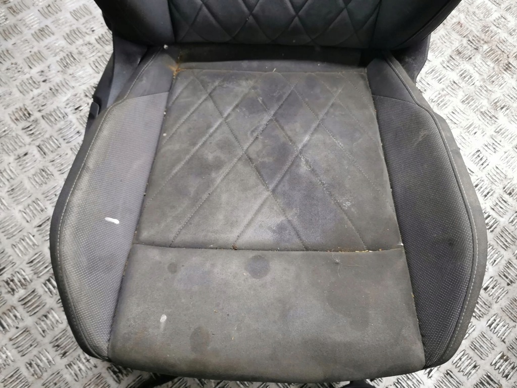 фото №11, Volkswagen golf viii 2020 сиденья / заднее сиденье / комплект