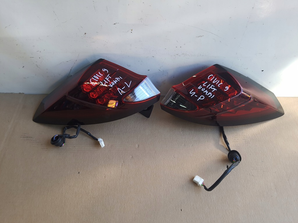 фото №1, Honda civic ix lift 14-17 kombi лампа led левая