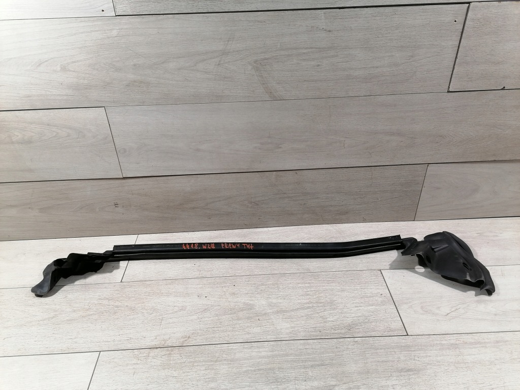 фото №1, Mercedes w218 прокладка скло правий задня a2187350865