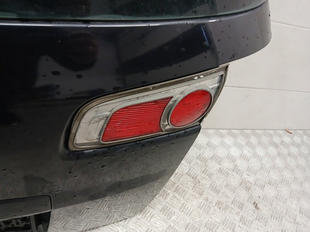 фото №12, Mazda 2 dy demio крышка багажника задняя багажника задняя 03-07