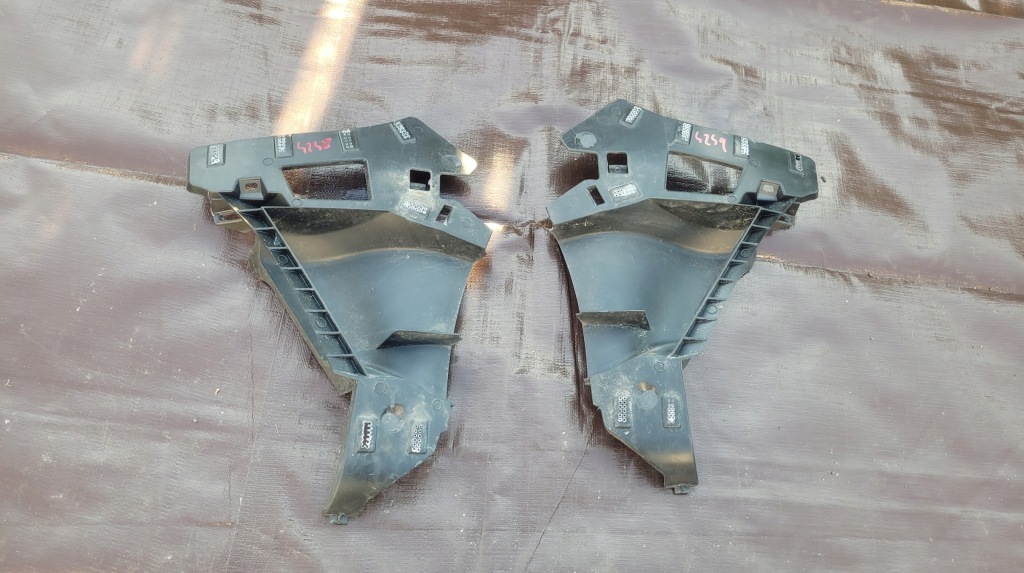 фото №1, Renault clio v напрямна правий лівий кронштейн бампера перед