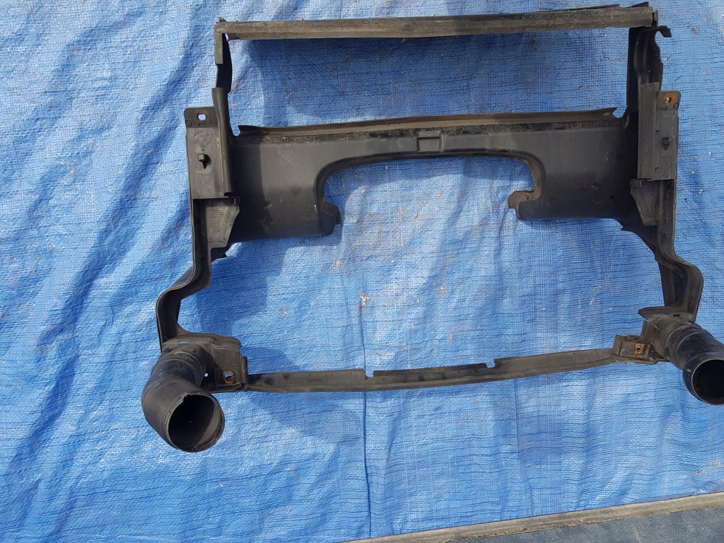 Воздуховод воздуха mercedes r-klasa w251 2515000116 Киев