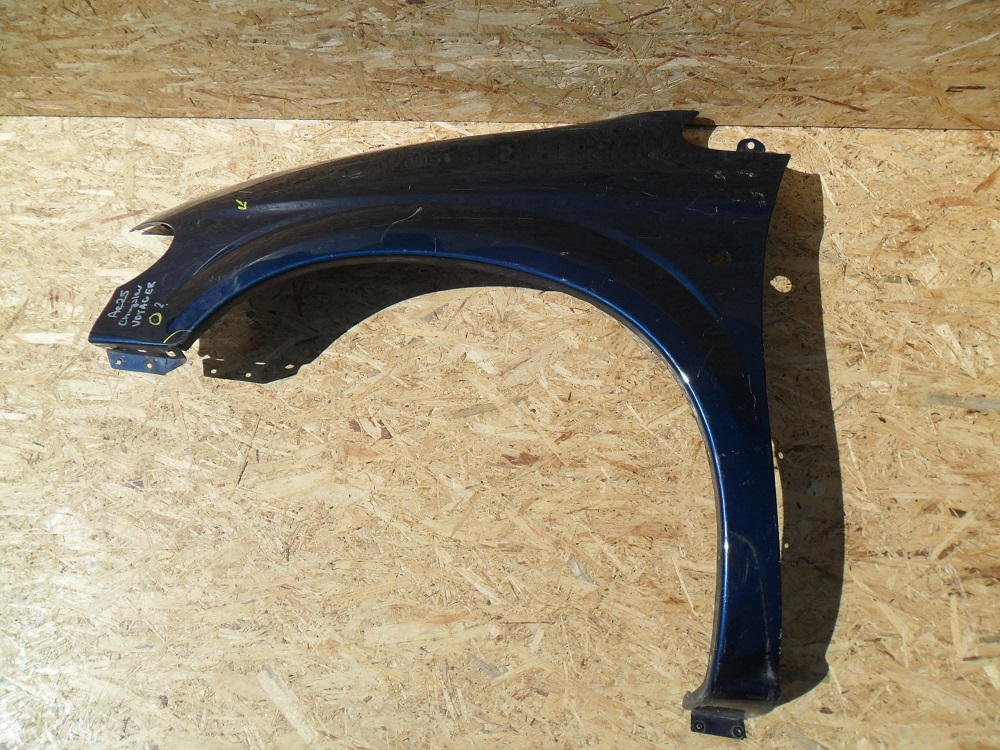 Chrysler voyager rg/rs 2002 2003 2004 крыло  левое Киев