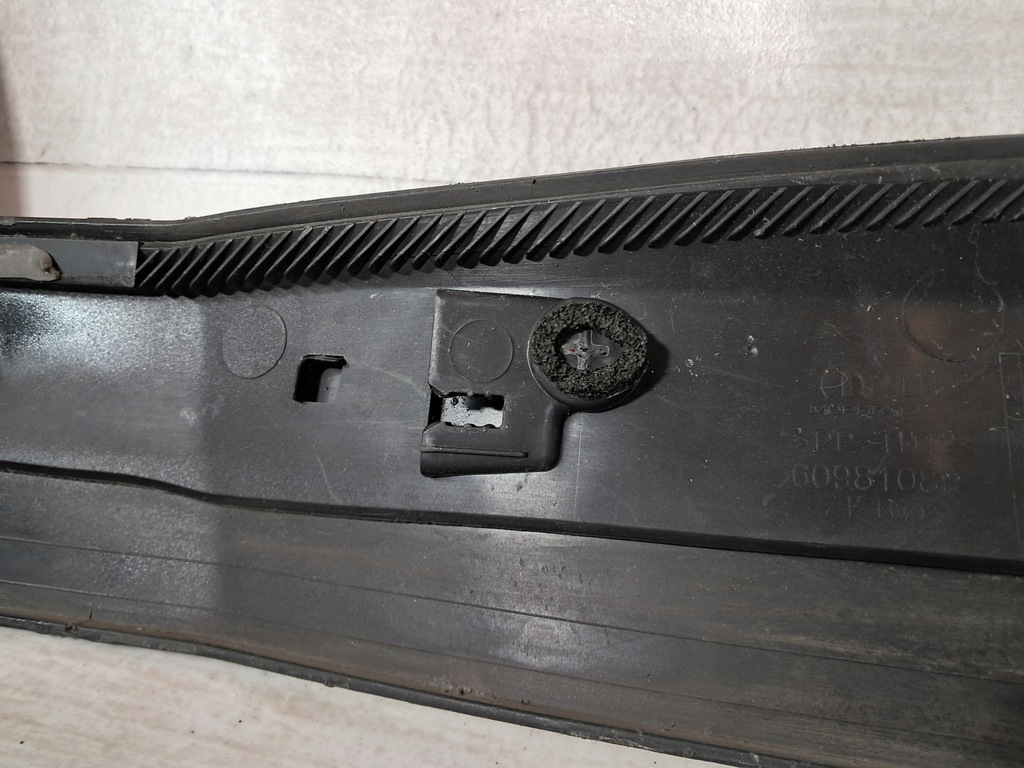 фото №8, Jeep compass ii молдинг накладка крыла левый задняя задняя 60930887