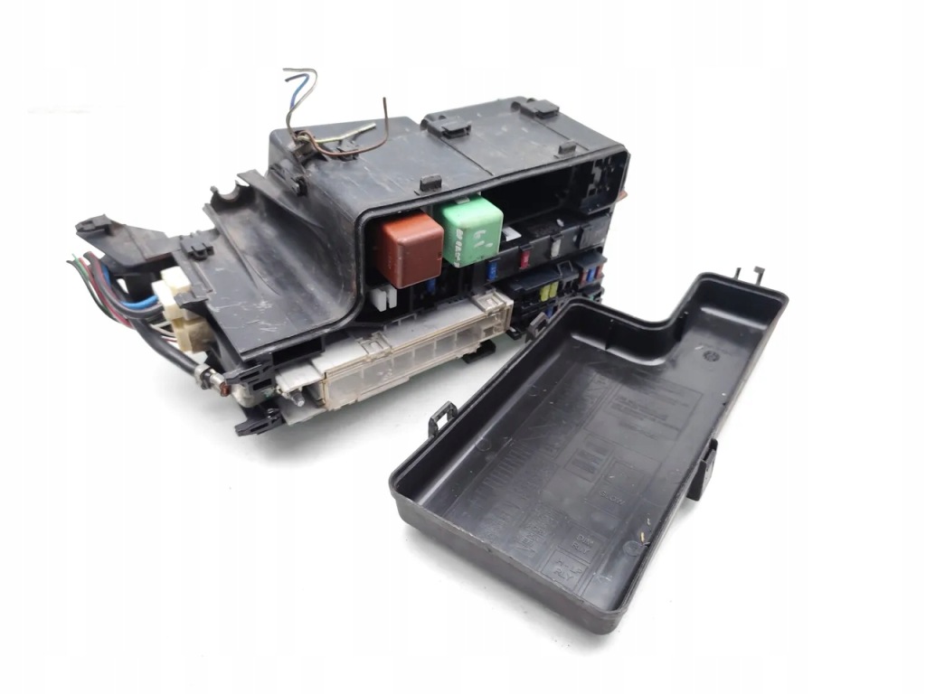 фото №9, Toyota hilux vigo рамка / модуль запобіжників 2.5 d-4d 4wd дизель 2006