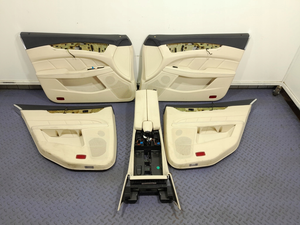 фото №11, Mercedes cls w218 lift sedan сиденья обшивки заднее сиденье кожа комплект