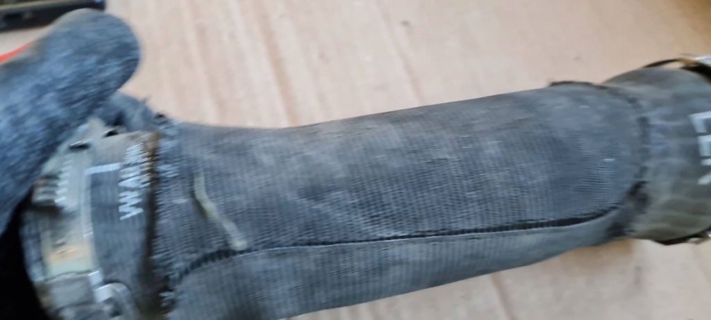 Sq8 4m rsq8 труба пабтрубок  ciśneiniowy левый интеркулер 4.0 tfsi 4m0145979f sq7 Киев