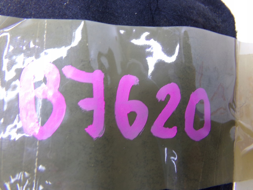 фото №7, Шумоизоляция капот крышки двигателя audi a4 b8 a5 8t 8t0863826